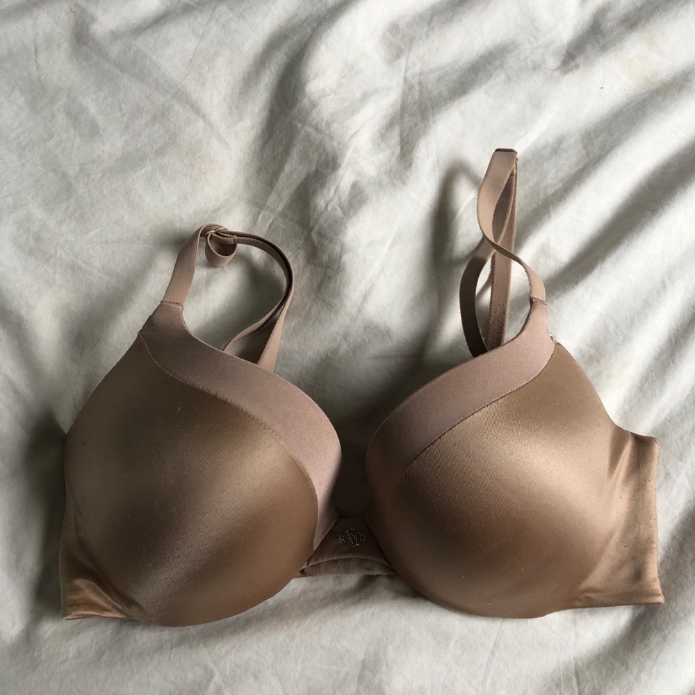 Victoria’s Secret Nude Push Up Bra